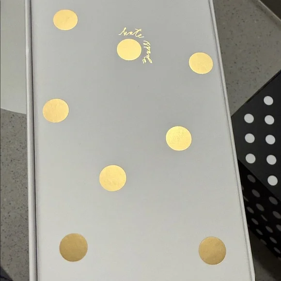 Kate Spade White and Gold Polka Dot Box Magnetic Closure - Picture 7 of 10